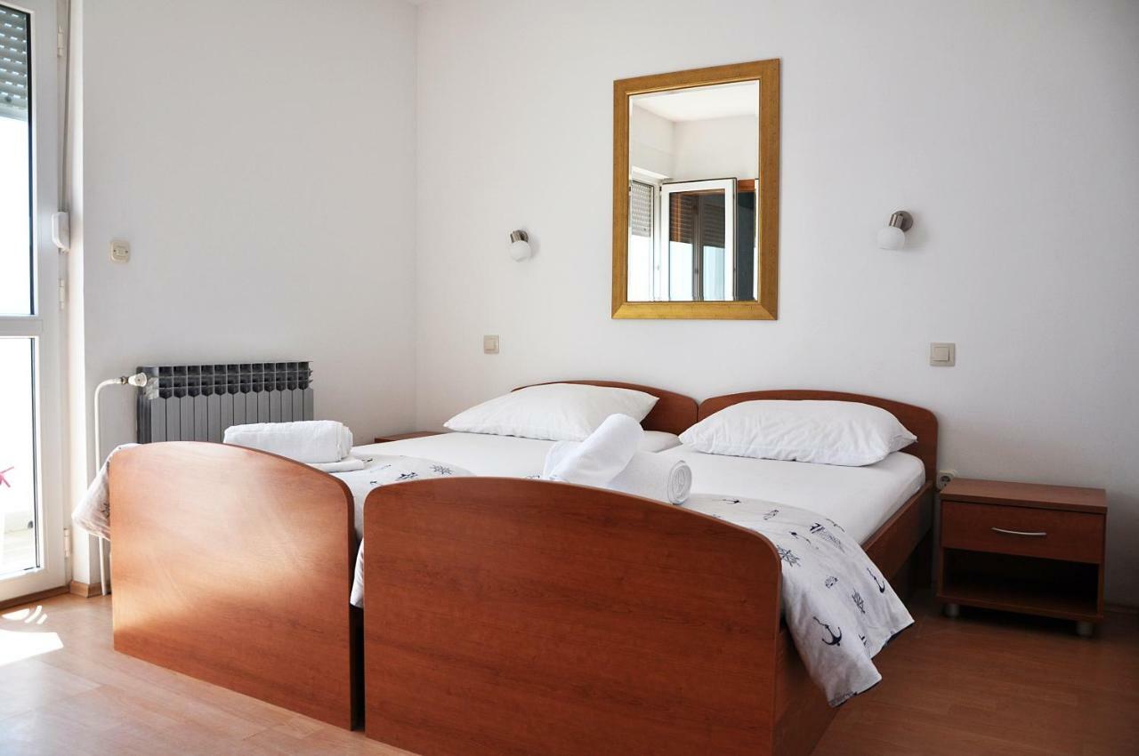 Sunrise Studio Apartments 3 ロクヴァ・ロゴズニツァ エクステリア 写真
