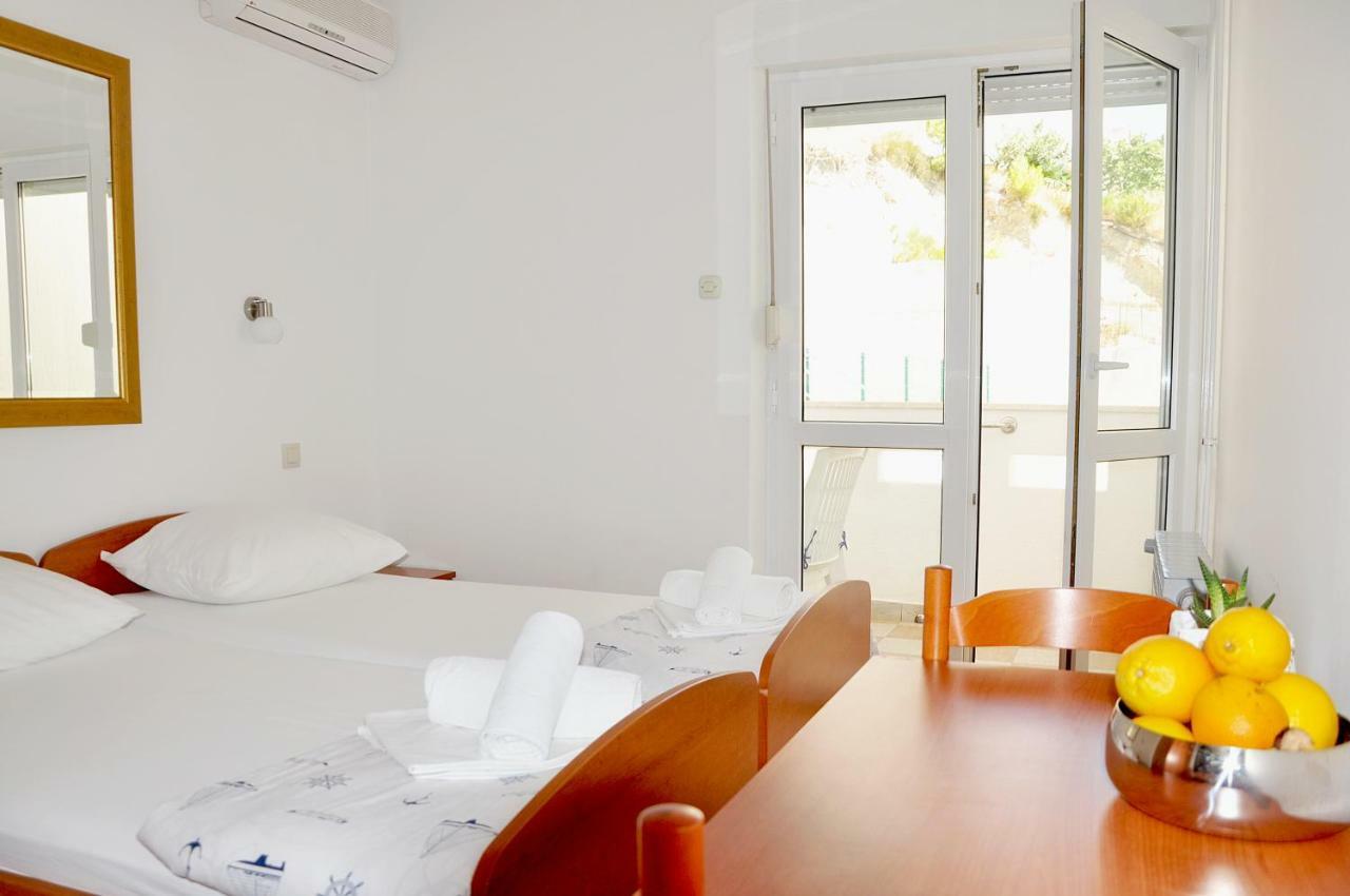Sunrise Studio Apartments 3 ロクヴァ・ロゴズニツァ エクステリア 写真