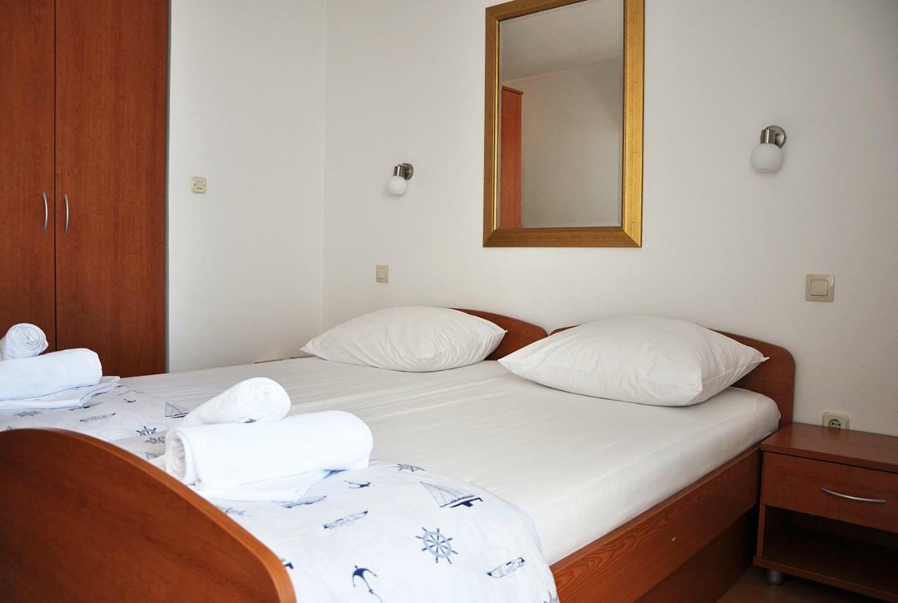 Sunrise Studio Apartments 3 ロクヴァ・ロゴズニツァ エクステリア 写真