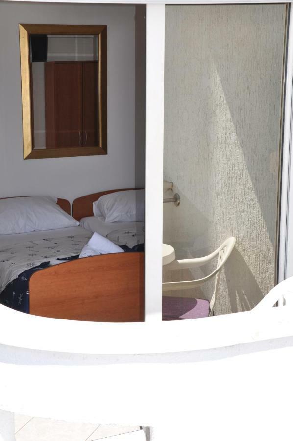 Sunrise Studio Apartments 3 ロクヴァ・ロゴズニツァ エクステリア 写真