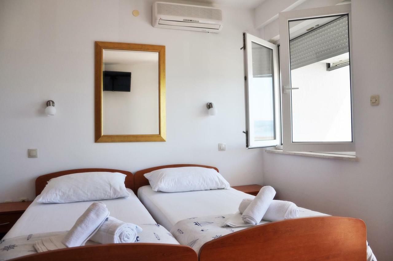 Sunrise Studio Apartments 3 ロクヴァ・ロゴズニツァ エクステリア 写真